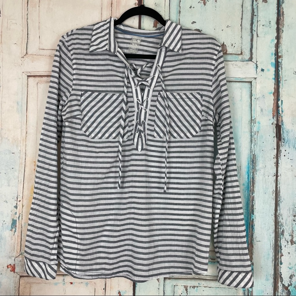 Mountain Hardware Blue and White Popover Size Medium